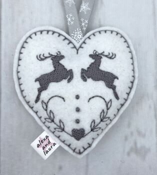 Christmas Heart - D