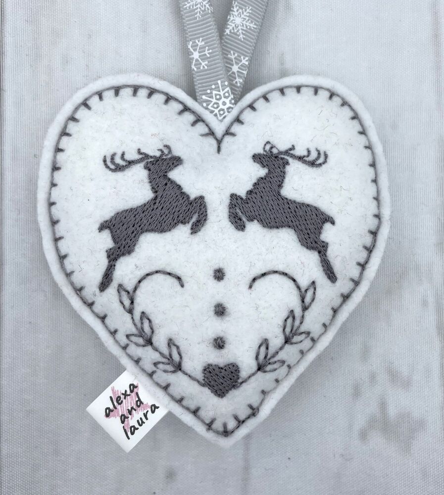 Christmas Heart - D