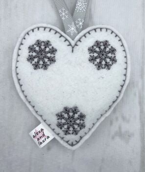 Christmas Heart - L