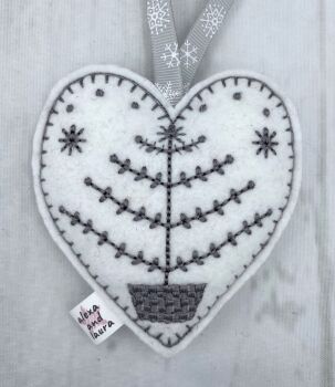 Christmas Heart - H