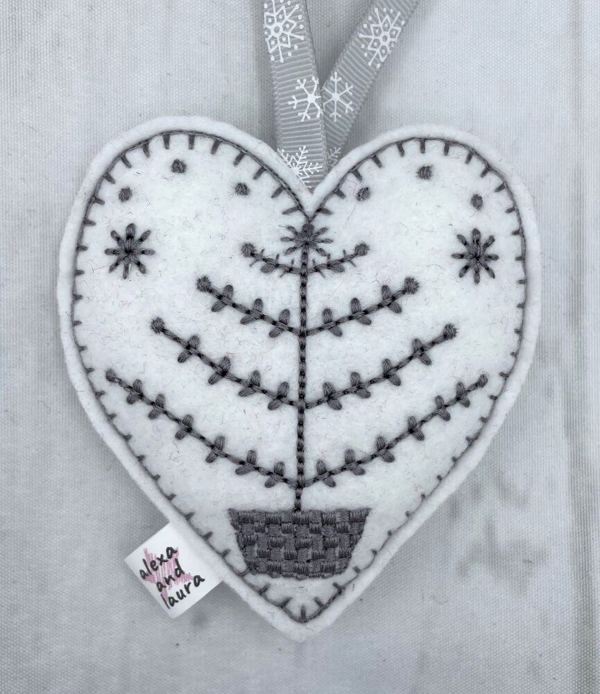 Christmas Heart - H