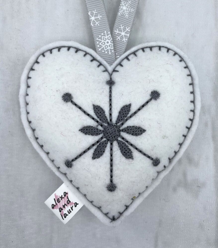 Christmas Heart - J