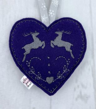 Christmas Heart - D