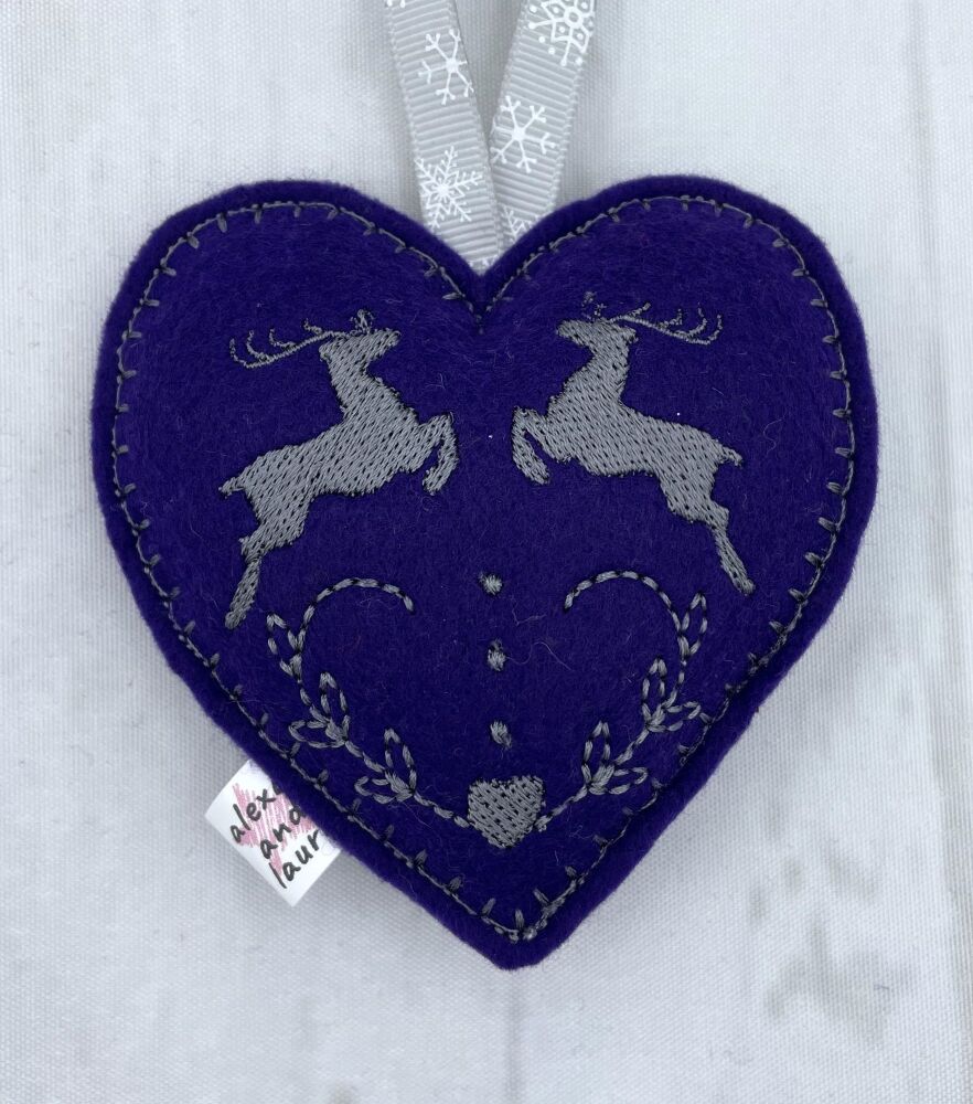 Christmas Heart - D