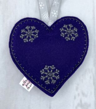 Christmas Heart - L