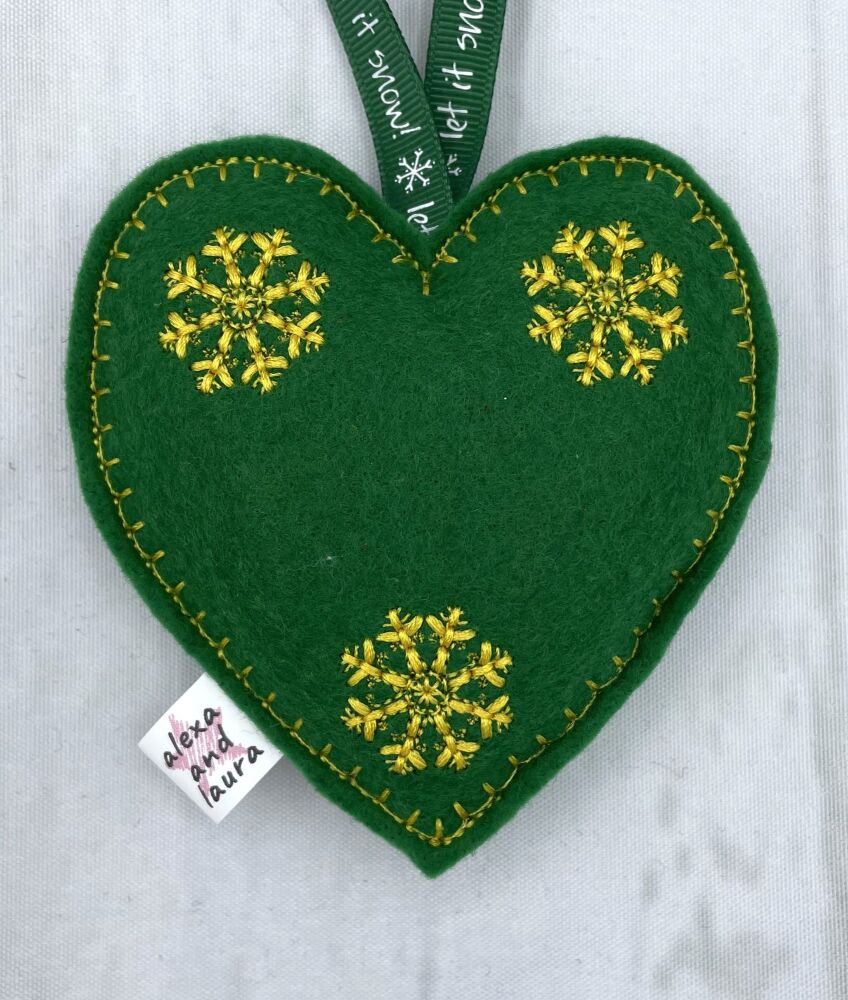Christmas Heart - L
