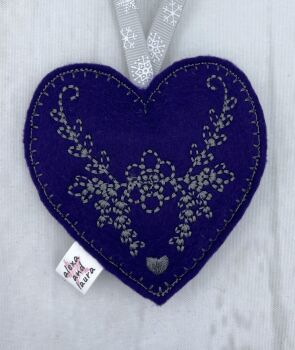 Christmas Heart - M