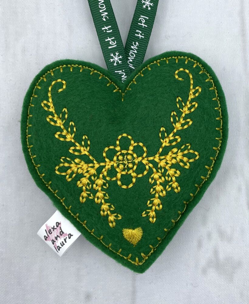 Christmas Heart - M
