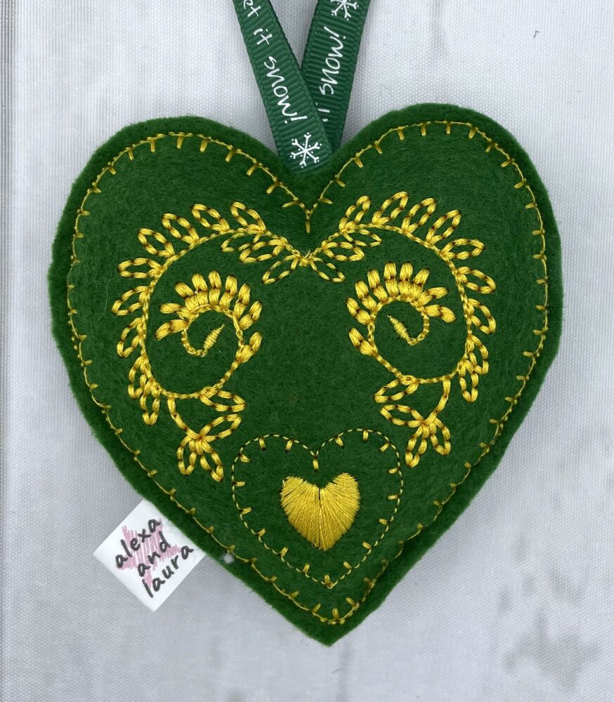 Christmas Heart - N
