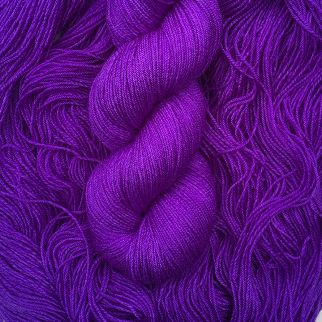 Cadbury on 100g merino/nylon blend