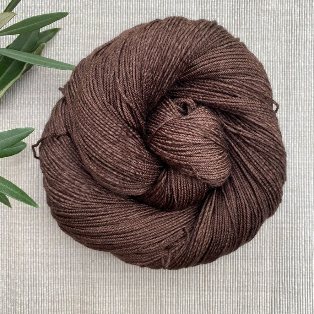 <!--053-->Dark Brown Yarn | 'Mud Pie'