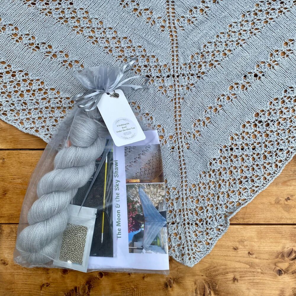 <!---026--->Lace Shawl Knitting Kit - The Moon and the Sky