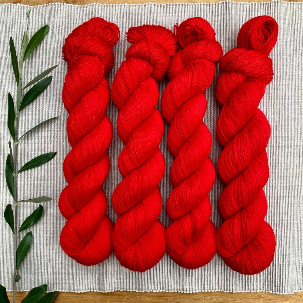 4 ply / Sock Yarn - Bright Red