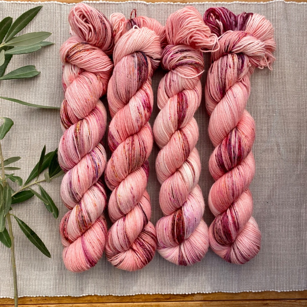 4 ply / Sock Yarn - Pressed Roses