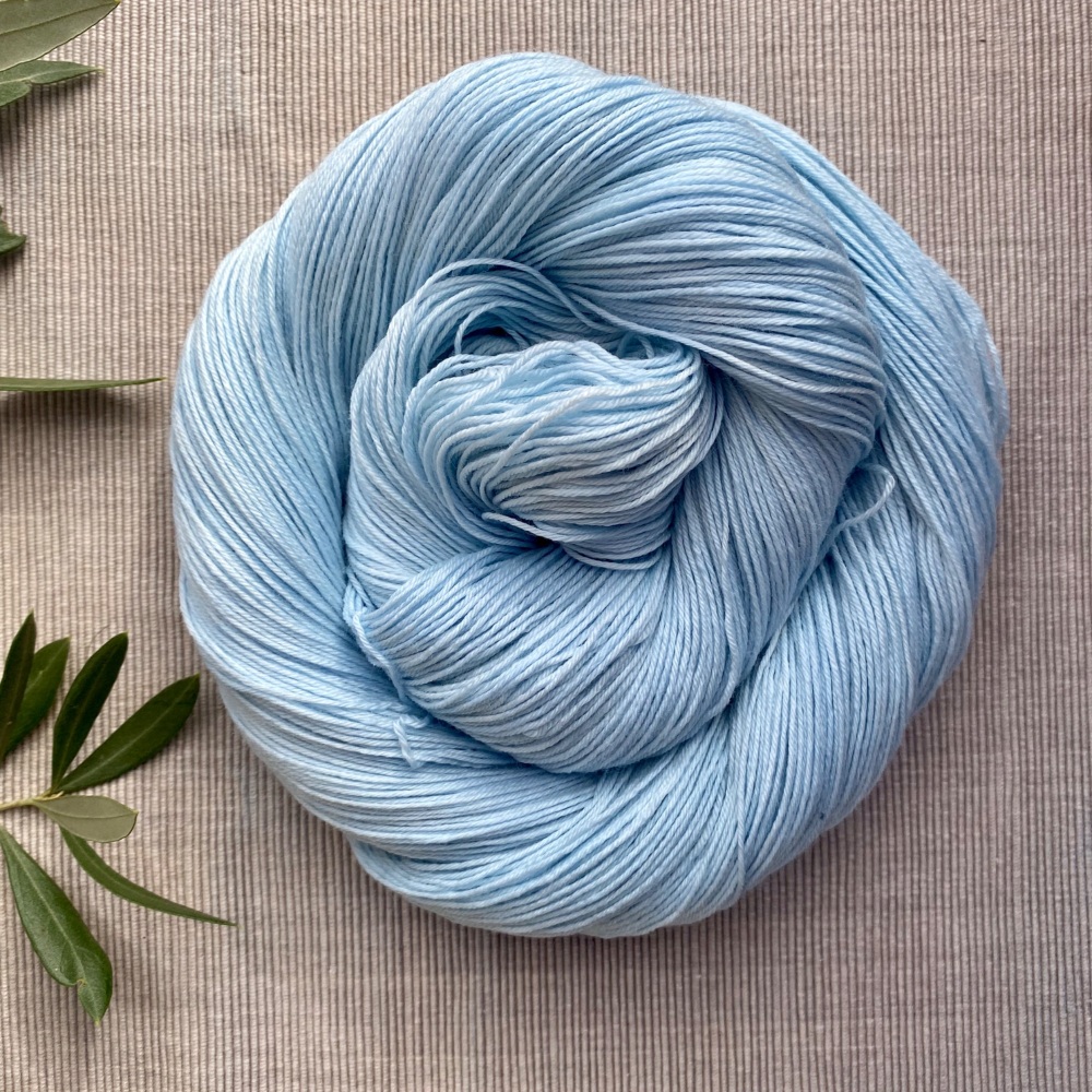 4 ply / Sock Yarn - Pale Blue