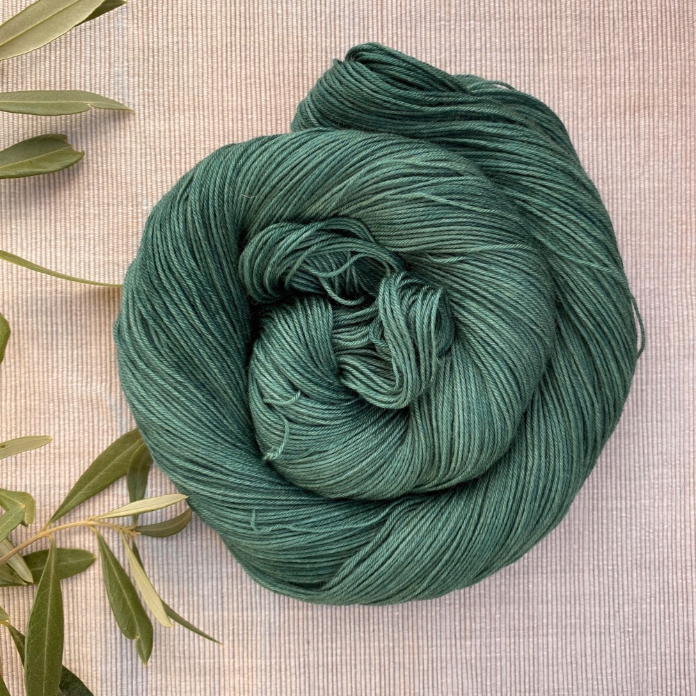 4 ply / Sock Yarn - Seaweed