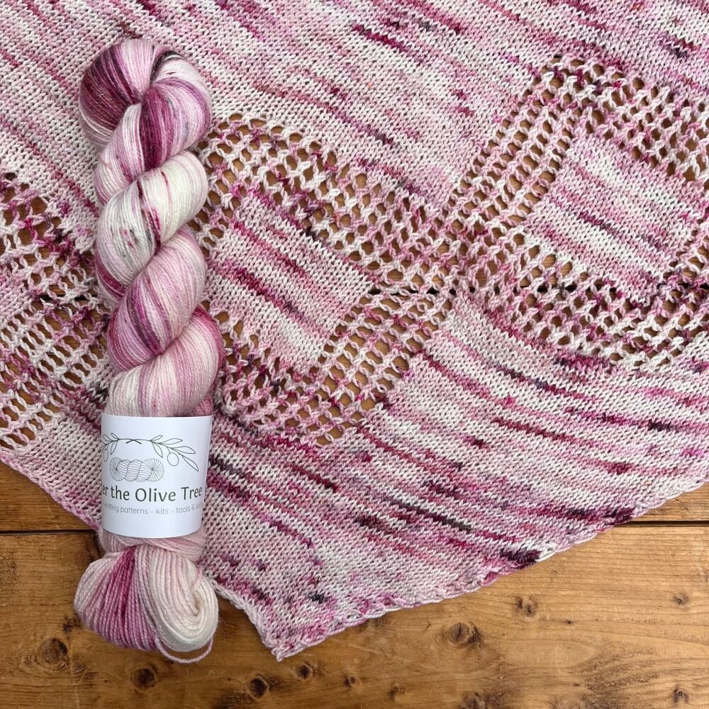 <!---013--->One Skein Shawl Knitting Kit - Shine Bright (Choose Your Yarn)