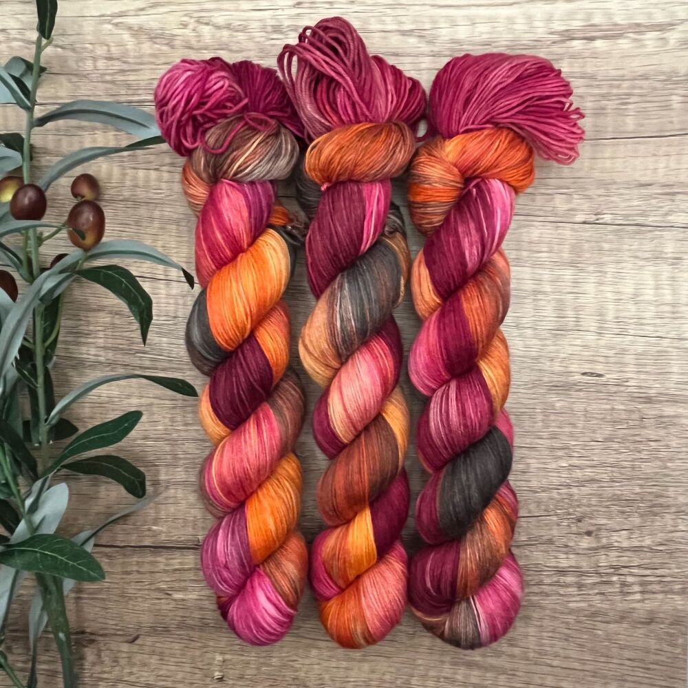 *New* 4 ply / Sock Yarn - Fireside Glow