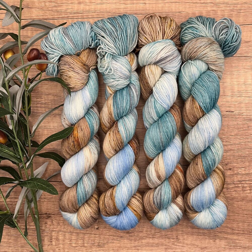 *Limited Edition* 4 ply / Sock Yarn - Brighton Beach