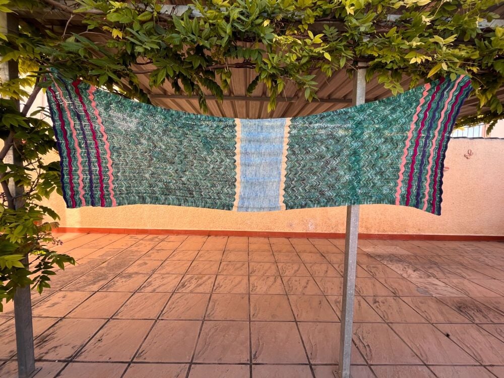 Large Wrap Knitting Pattern - Lago Scanno