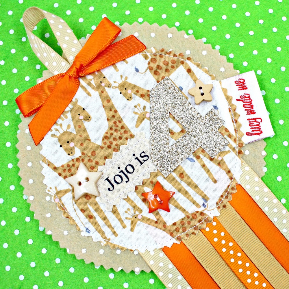Giraffe Animals Badge £8.00-£12.00