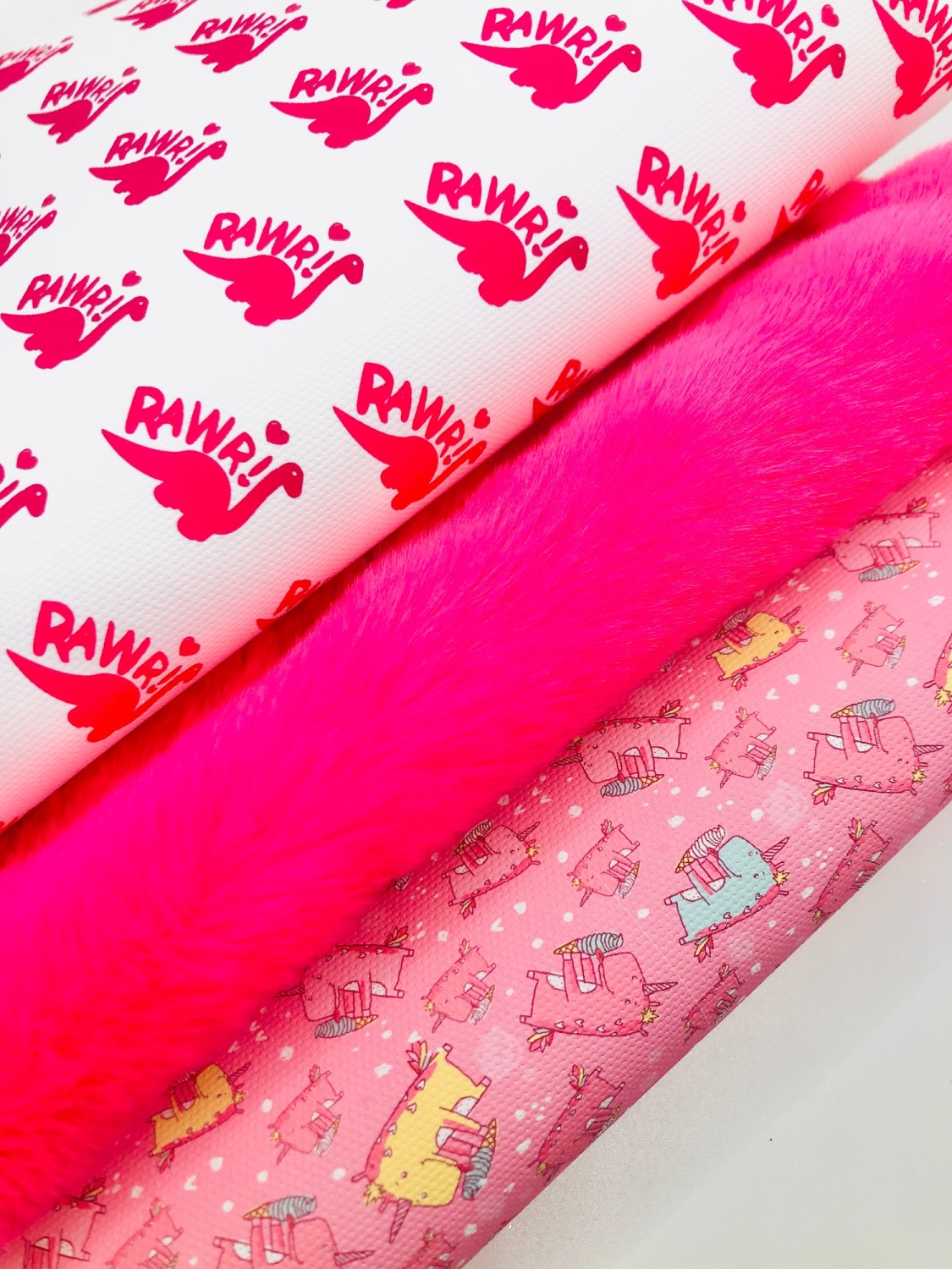 fluffy-fur-dinosaur-dino-printed-canvas-fabric-bundle-fiver-friday