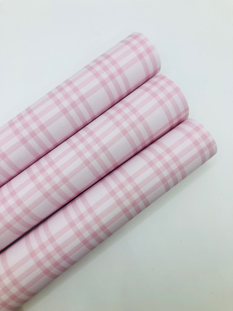1570 - Pale pink plaid tartan printed canvas fabric sheet