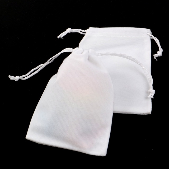 SINGLE - White velvet drawstring bag