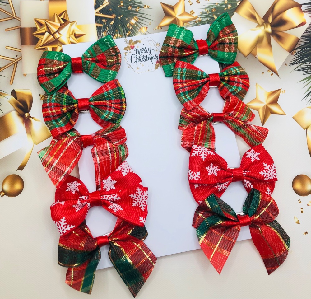 10 x Christmas tartan Ready made hair bows fiver friday bundle