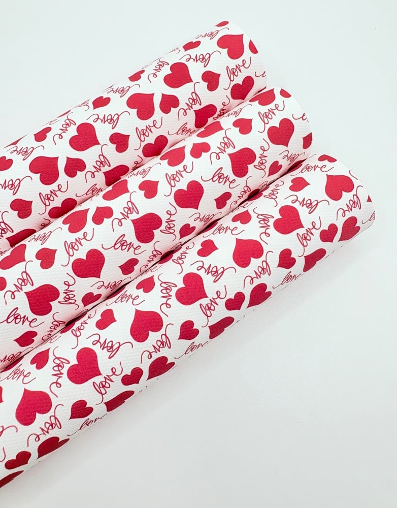 1370 - White Valentine love hearts printed canvas