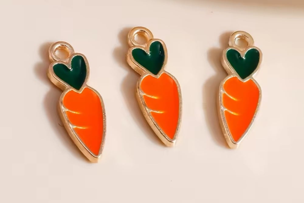 Carrot Easter charm embellishment