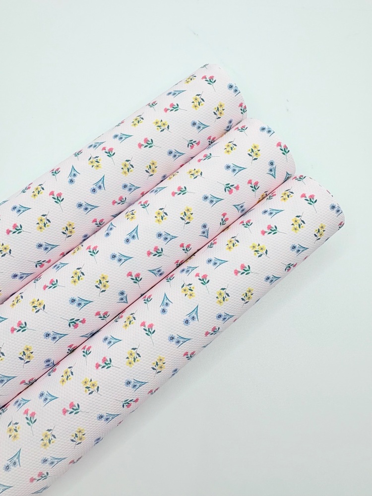 1025 - Pale pink mini flower printed canvas sheet