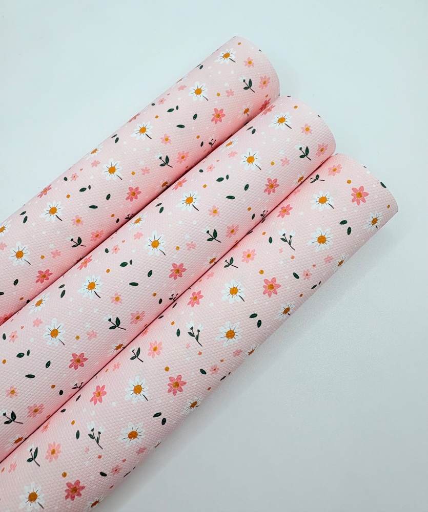 1770 - Pastel perfect daisy printed canvas fabric sheet