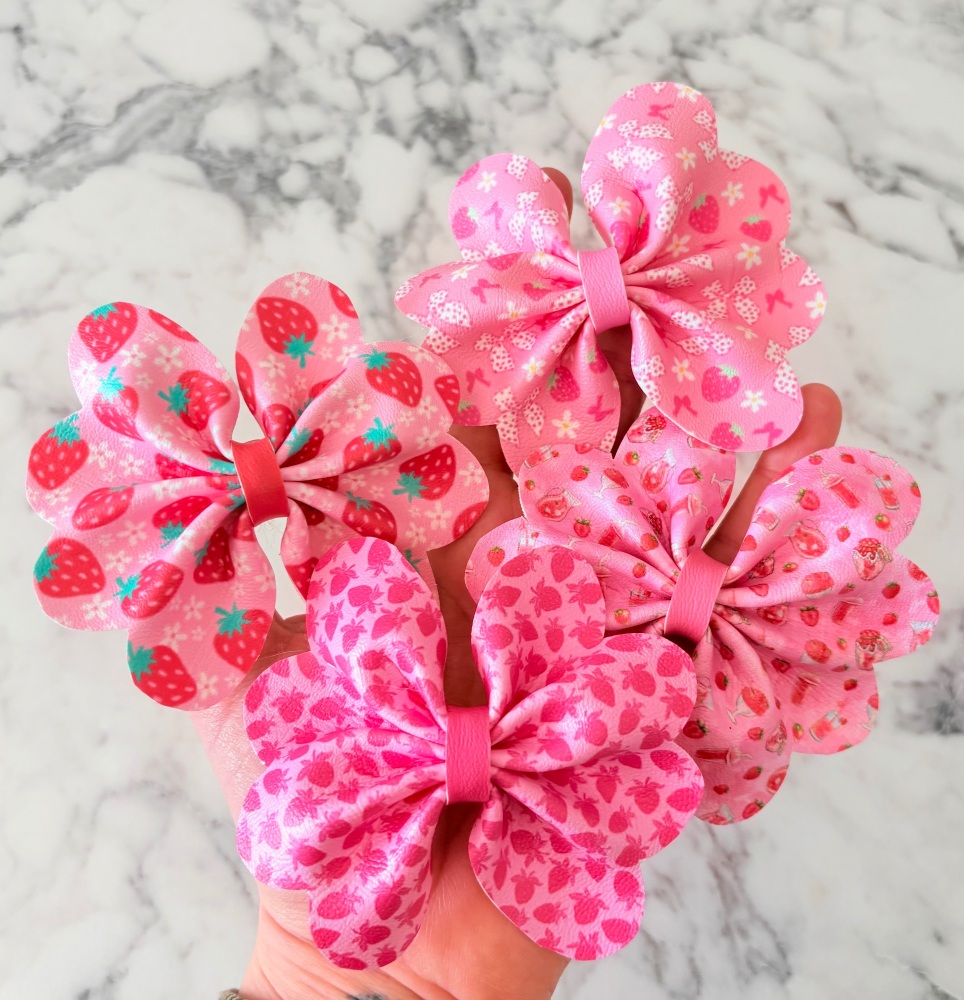 Strawberry Scallop Pinch Bow Cut n Pinch printed leather sheet