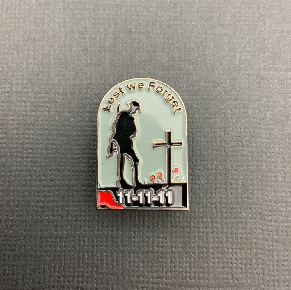 Soldier Lest We Forget Enamel Metal Pin Badge #0041
