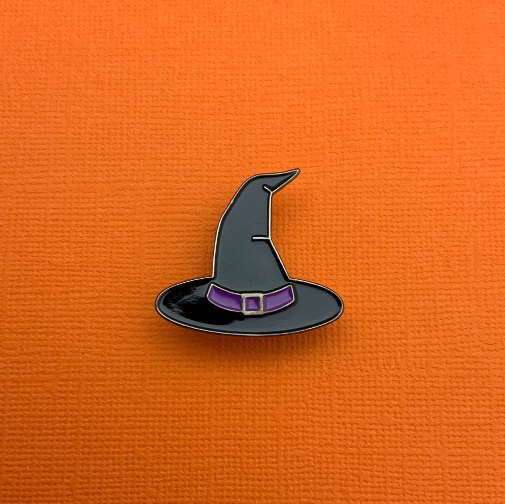 #0122 Black Witches Hat Enamel Pin Badge