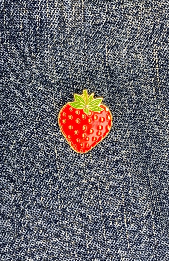 Strawberry Enamel Metal Pin Badge #0129