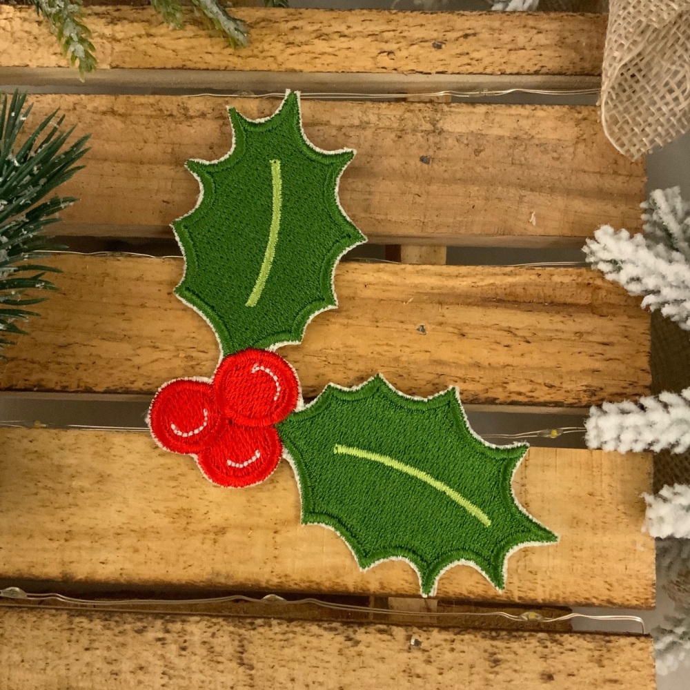 Christmas Holly Embroidered Fabric Iron On Patch