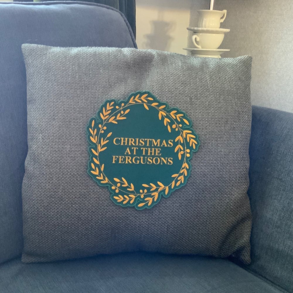 Large Christmas at the... Family Christmas wreath embroidered fabric Iron on patch