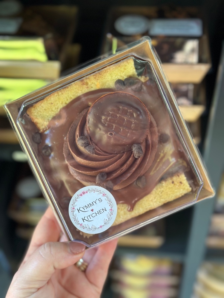 Deluxe Jaffa Cake Cake Slice