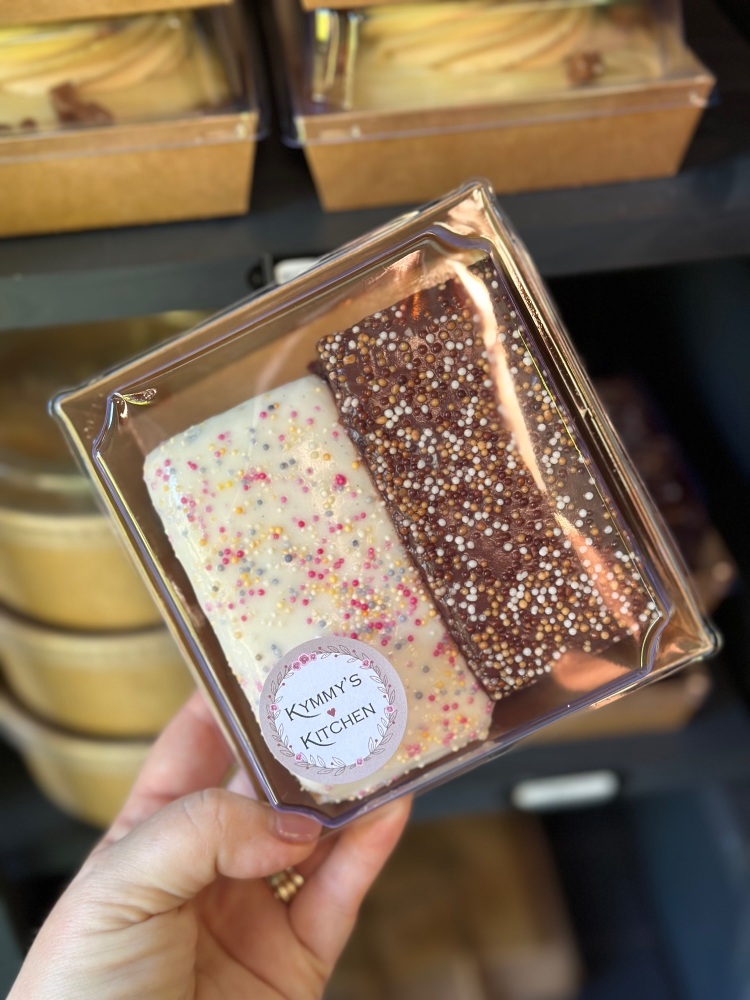 Old School Cake Duo