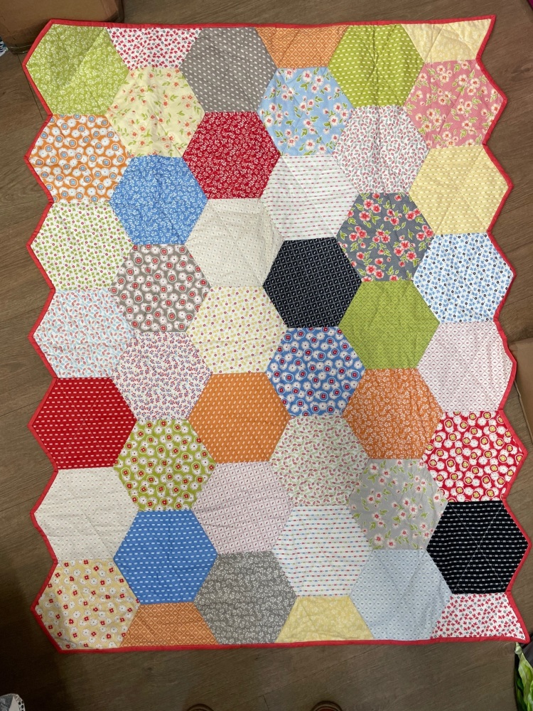Finished Quilt - Figs and Shirting with Hexi Quilt Pattern