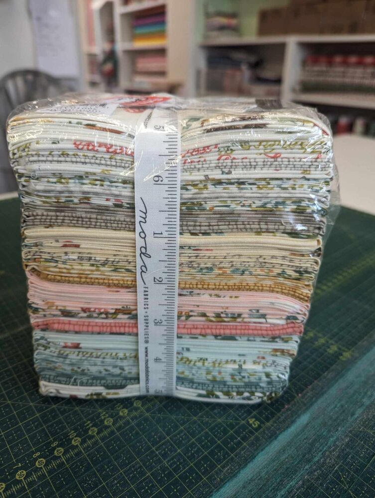 Fat quarter Bundles - clearance - White Gecko Craft Lounge - Craft Shop