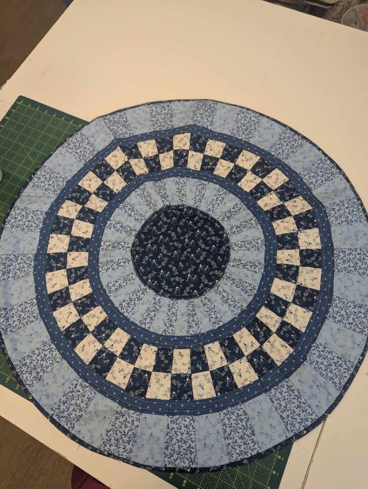 Finished Lap Quilt / Table centre - Circular Blue Christmas/snowmen 32" across