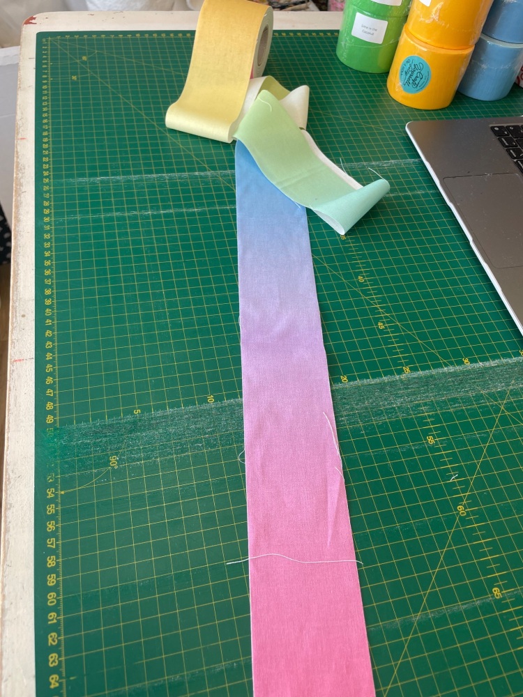 Craft Yourself Silly On a Roll - Somewhere over the Rainbow - Sorbet Sunrise Variagated