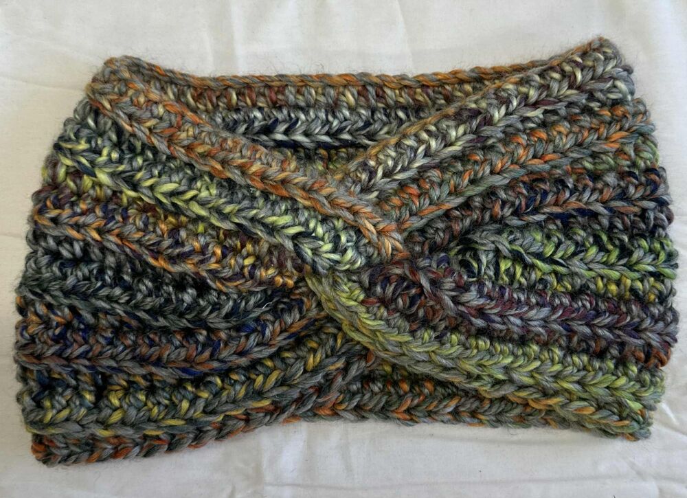 Crochet Headband in varigated brown yarn