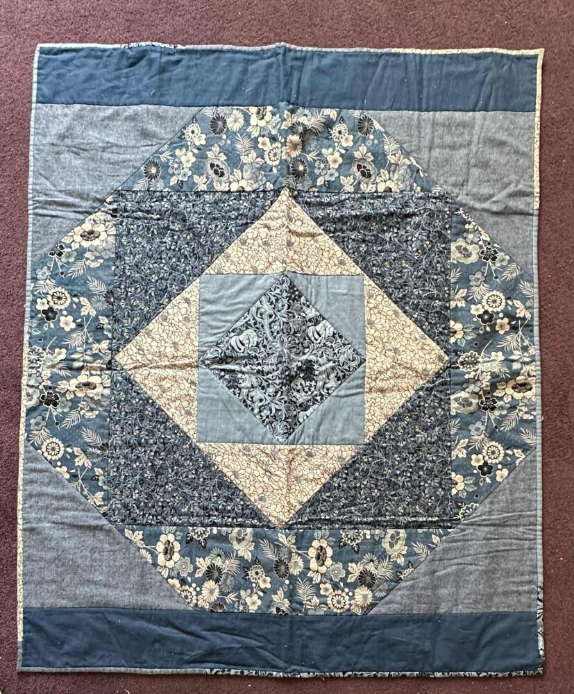 Finished Quilt in Edyta Sitar linen fabric- 38" x 46"