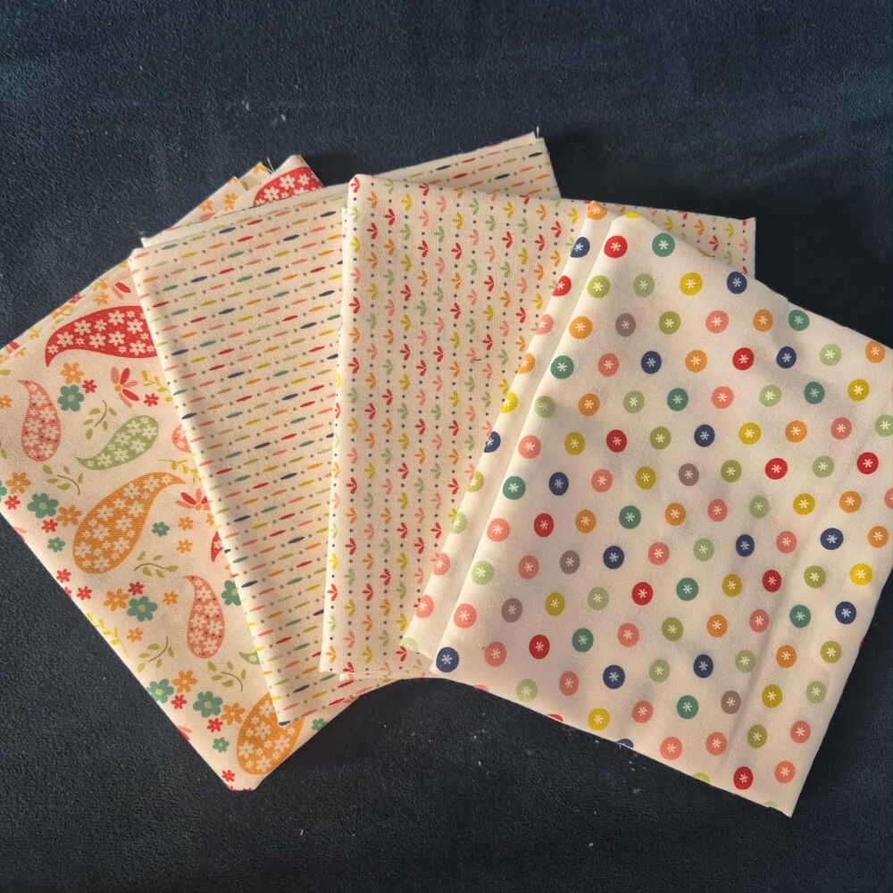 Moda raspberry summer fat quarter bundle - 4 x fat's was £10.99 now £7.50