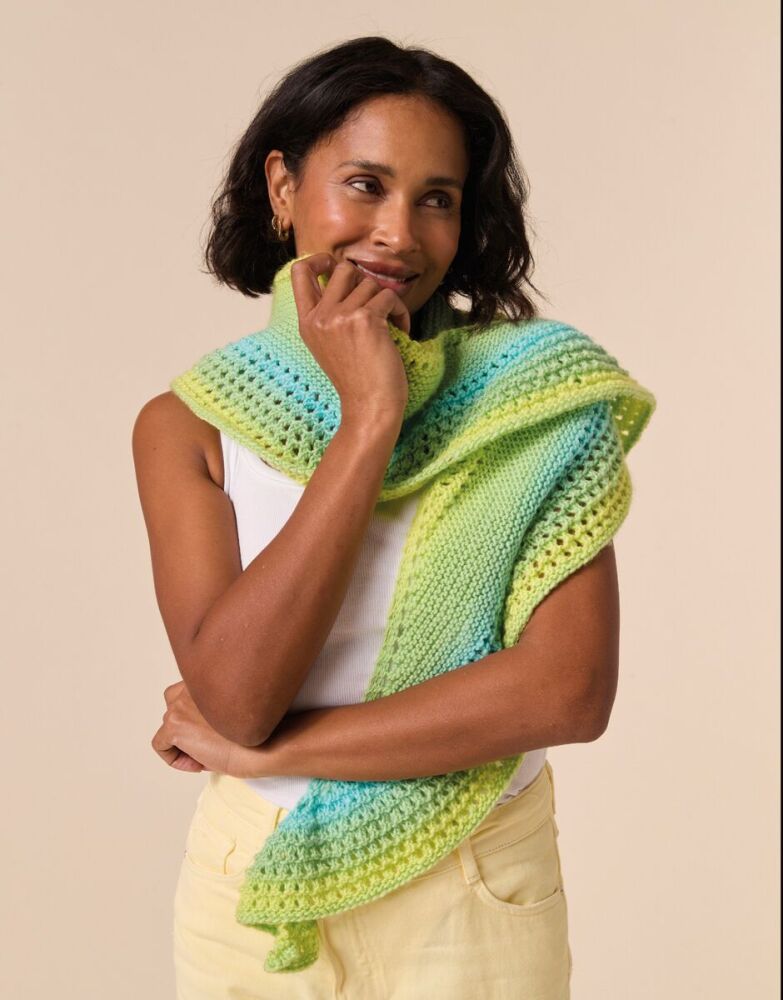 CRESCENT GLOW SHAWL KNITTING PATTERN IN SIRDAR JEWELSPUN OMBRE 10926