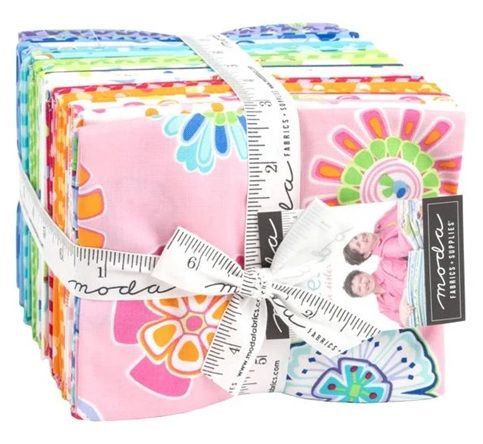Moda Fiesta fat quarter bundle -  32 Fat Quarters 22470AB